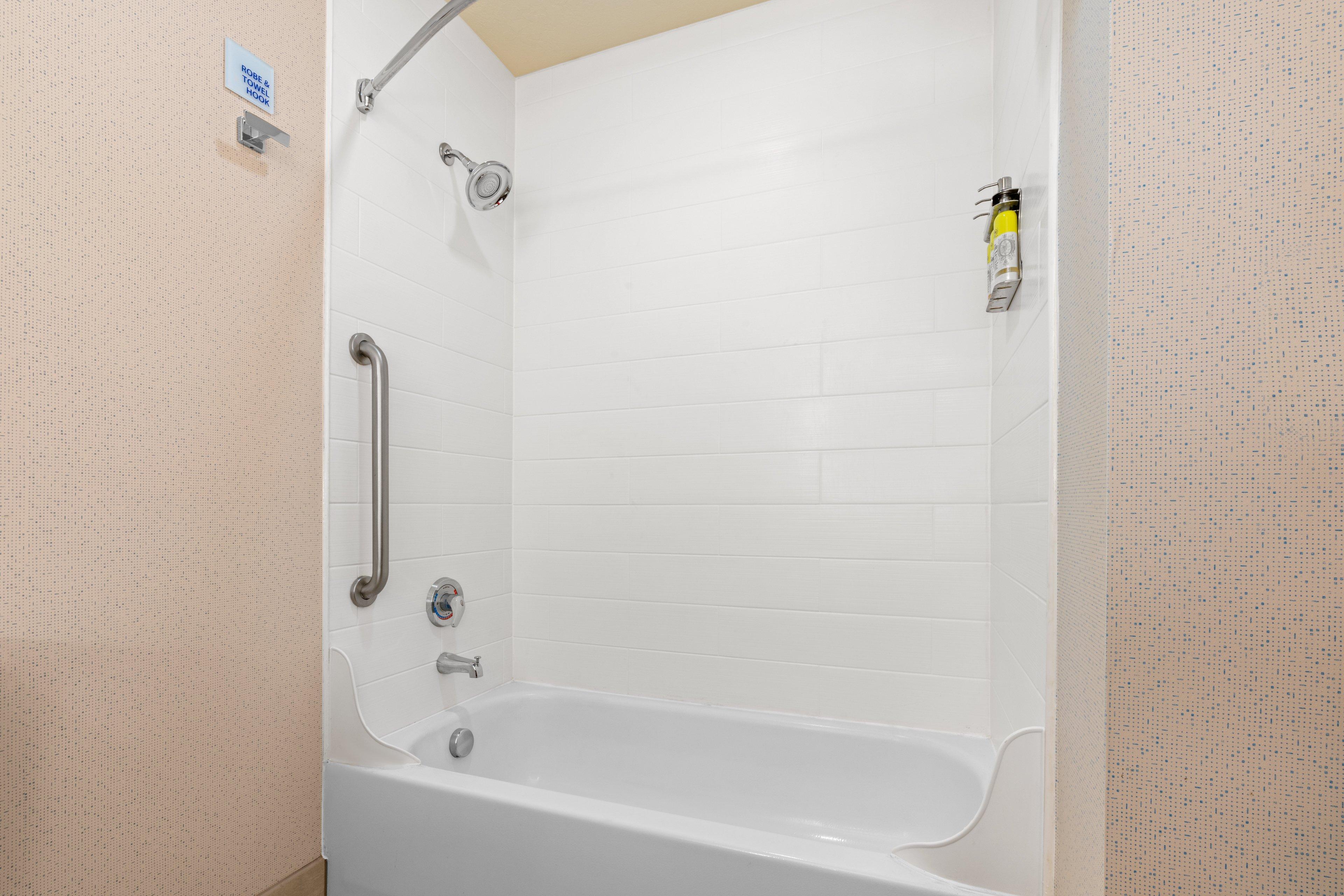 Holiday Inn Express And Suites Klamath Klamath Falls Bagian luar foto