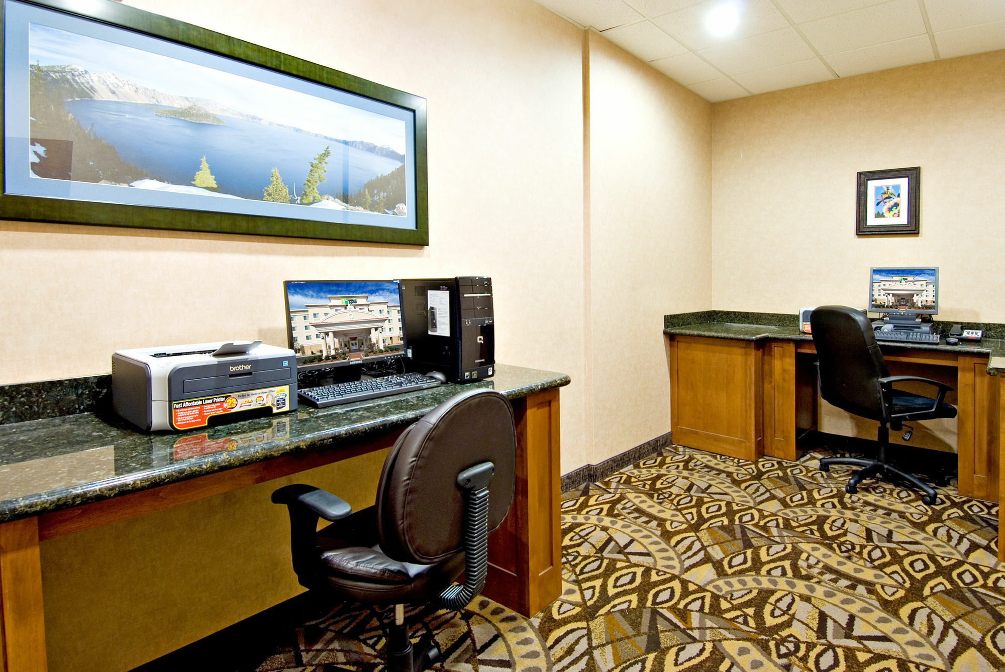 Holiday Inn Express And Suites Klamath Klamath Falls Bagian luar foto